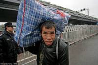 Хватит ныть и вечно жаловаться на «покращення». Судя по количеству мигрантов, в Украине просто сказочная жизнь